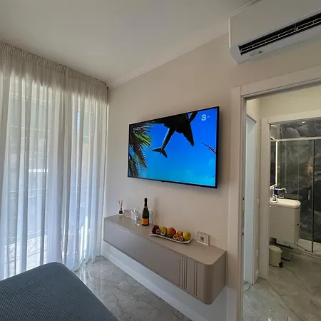 Luxury House Riviera Apartmán *